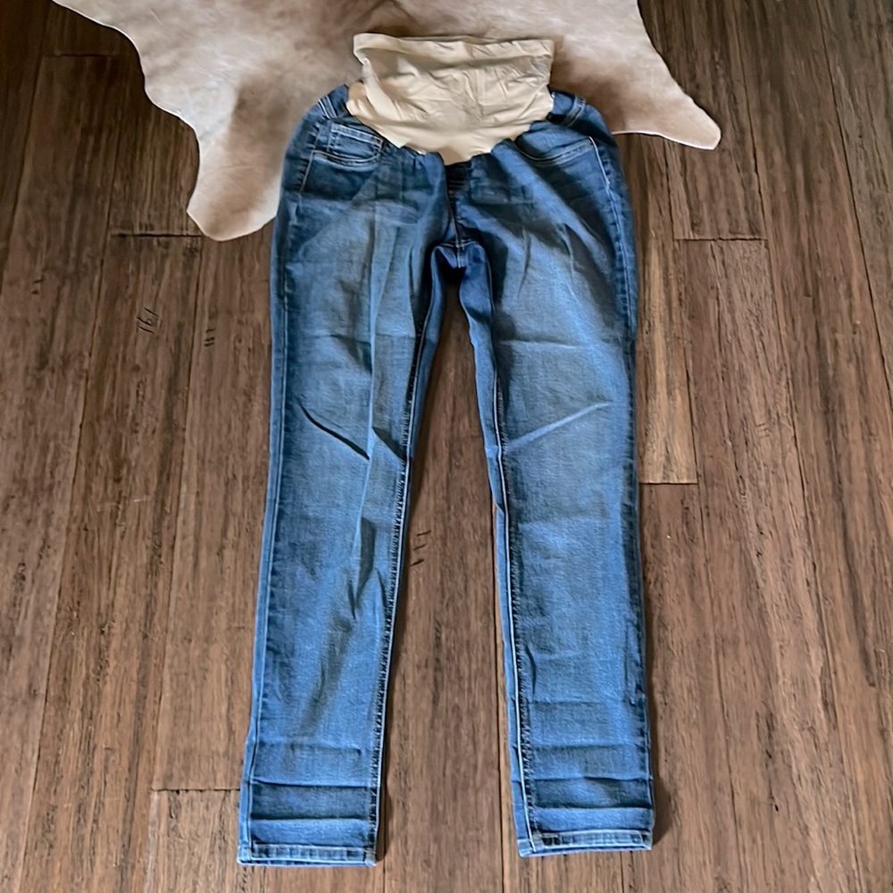 Jessica Simpson Maternity Skinny Jeans